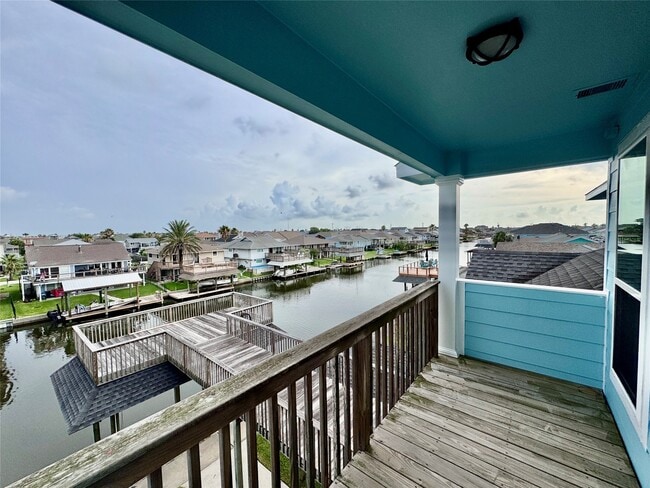 Building Photo - 1177 Sailfish St