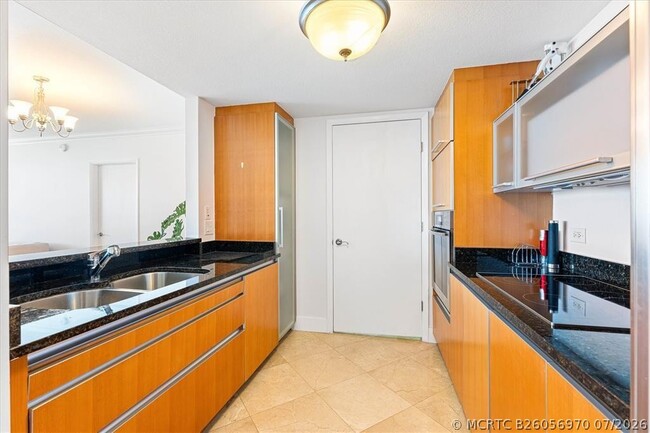 Building Photo - 17201 Collins Ave