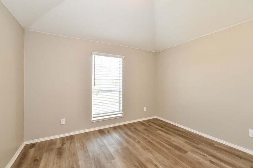 Building Photo - 109 Painted Trl