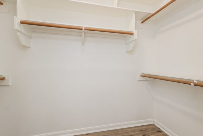 Building Photo - 1729 Fay Dr