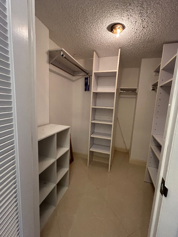 Building Photo - 3800 S Ocean Dr