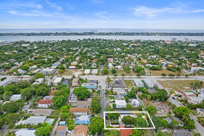 Building Photo - 624 32nd St