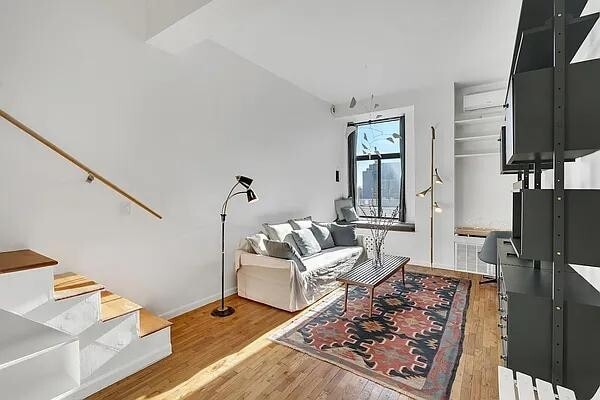 Building Photo - 310 E 23rd St