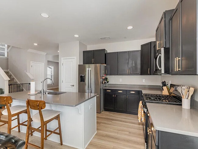 Building Photo - Earn Wealth While Leasing - Like a Homeowner - Lease to Own