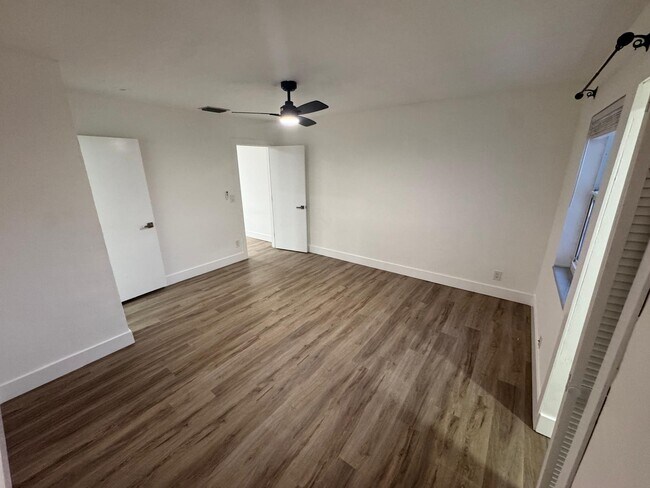 Building Photo - 1101 S Seacrest Blvd