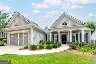 Building Photo - 230 Begonia Ct
