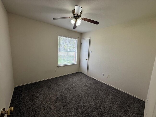 Building Photo - 224 Jim Miller Dr