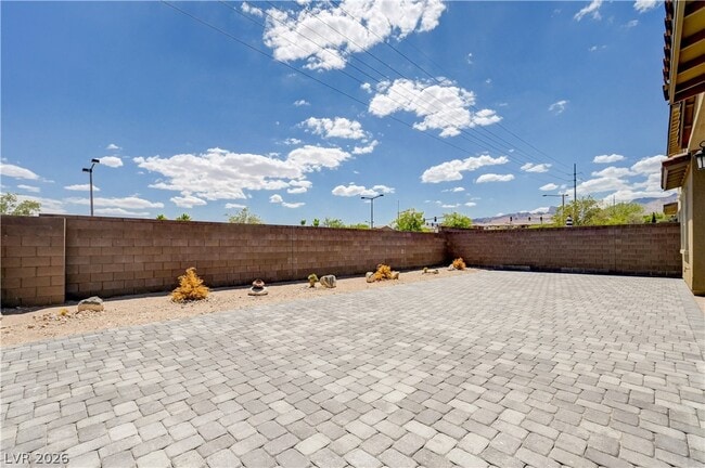 Building Photo - 11831 Giroma Ave