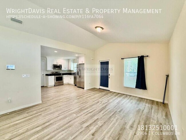 Building Photo - 2904 E Columbus Dr