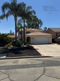 Building Photo - Waterfront Living in Canyon Lake!