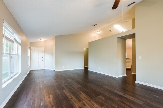 Building Photo - 15 S Cervidae Dr