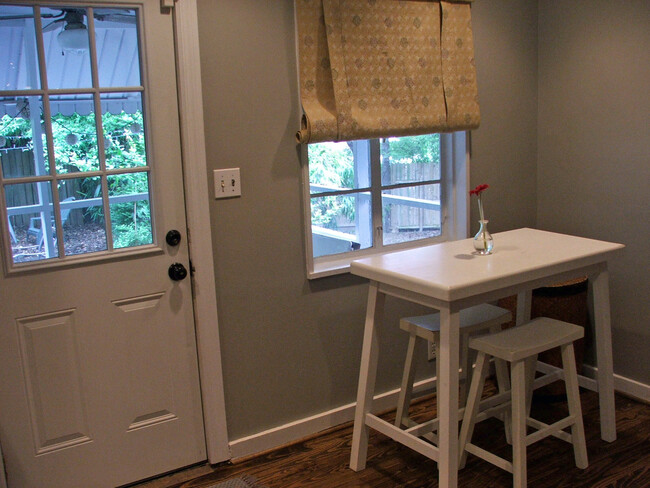 Building Photo - Cute 3 bedroom, 1 bath house in Homewood!
