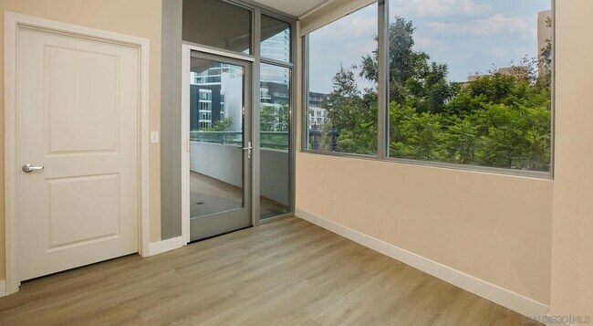 Building Photo - 253 Tenth Ave