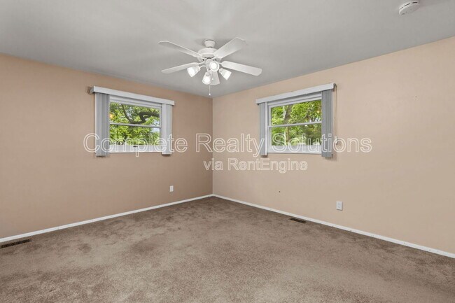 Building Photo - 1115 Hadwin Dr