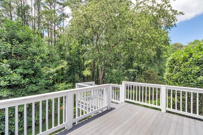 Building Photo - 2 Bedroom House with Attached Garage in Earlysville