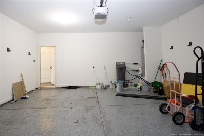 Building Photo - 5709 Pondhaven Dr