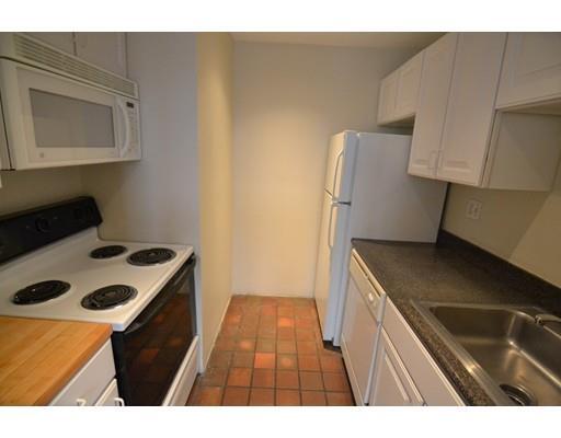 Building Photo - 61 St Germain St