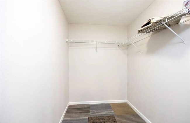 Building Photo - 7019 Bent Branch Dr