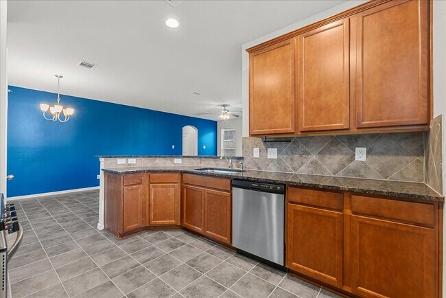 Building Photo - 4114 W Bayou Maison Cir