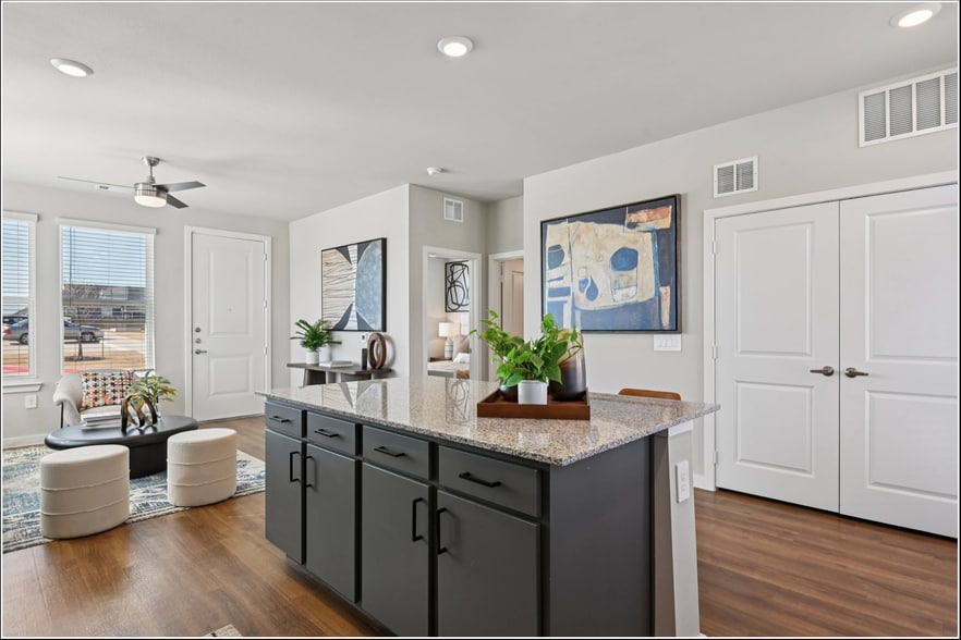 Building Photo - 9701 Theo Trl