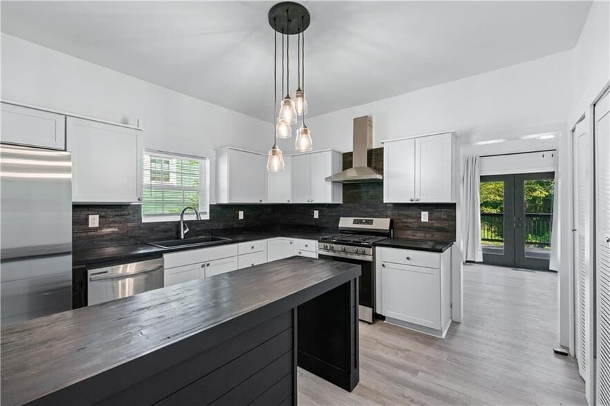 Building Photo - 1035 Astor Ave SW