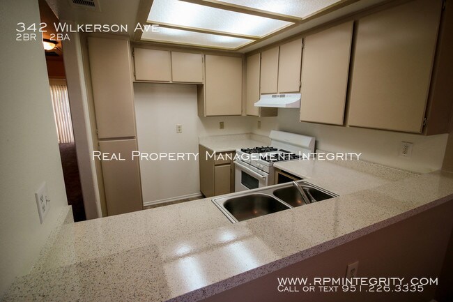 Building Photo - 2 bedroom 2 bath apartment in Perris