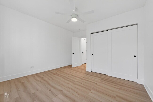 Building Photo - 6312 N Artesian Ave