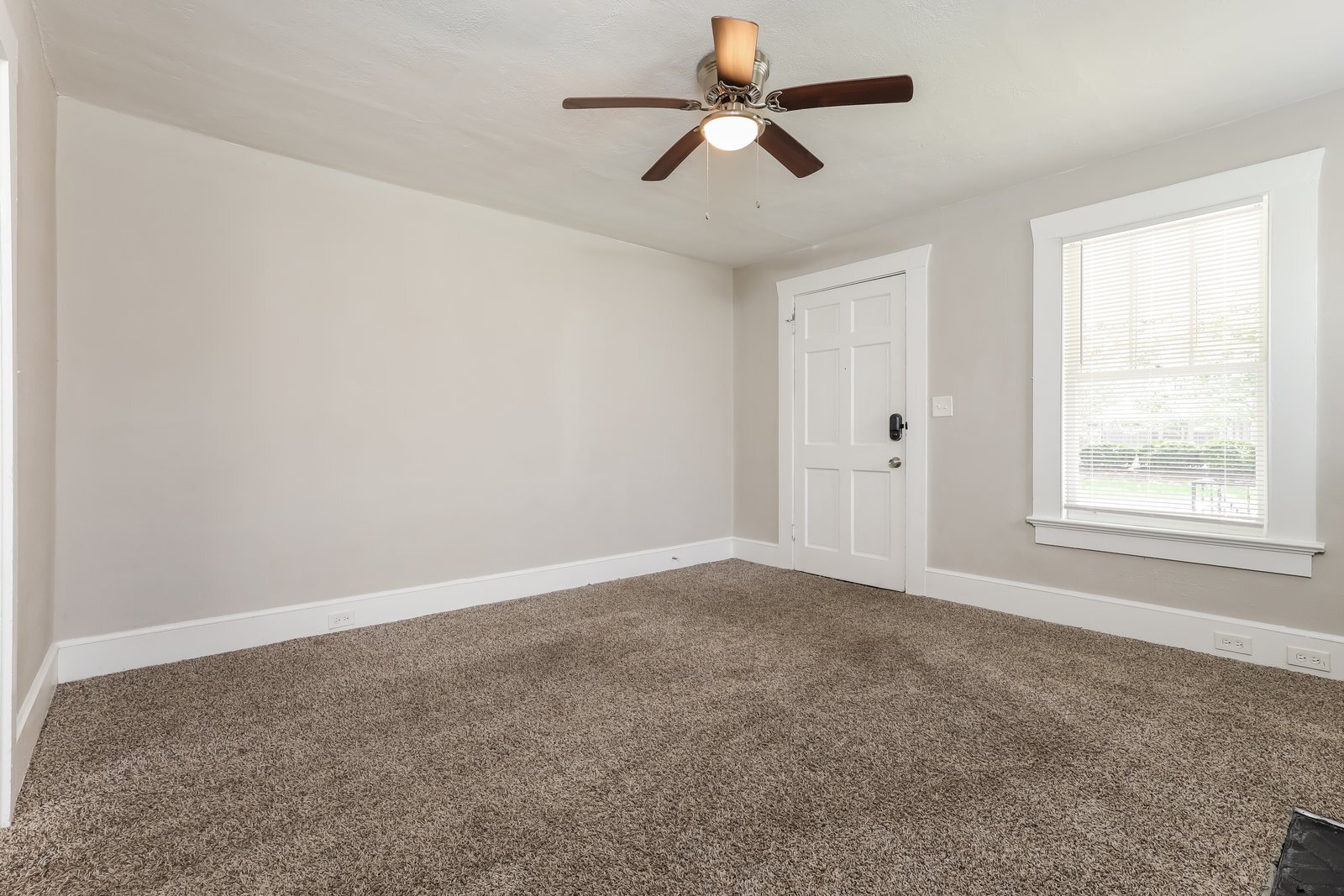 Building Photo - 2418 Gould St