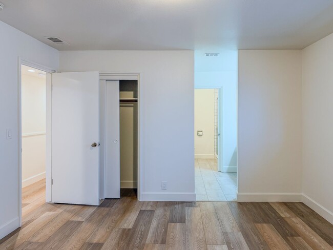 Building Photo - 5142 Sandpiper Way