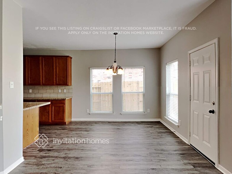 Building Photo - 3601 Pine Valley Dr