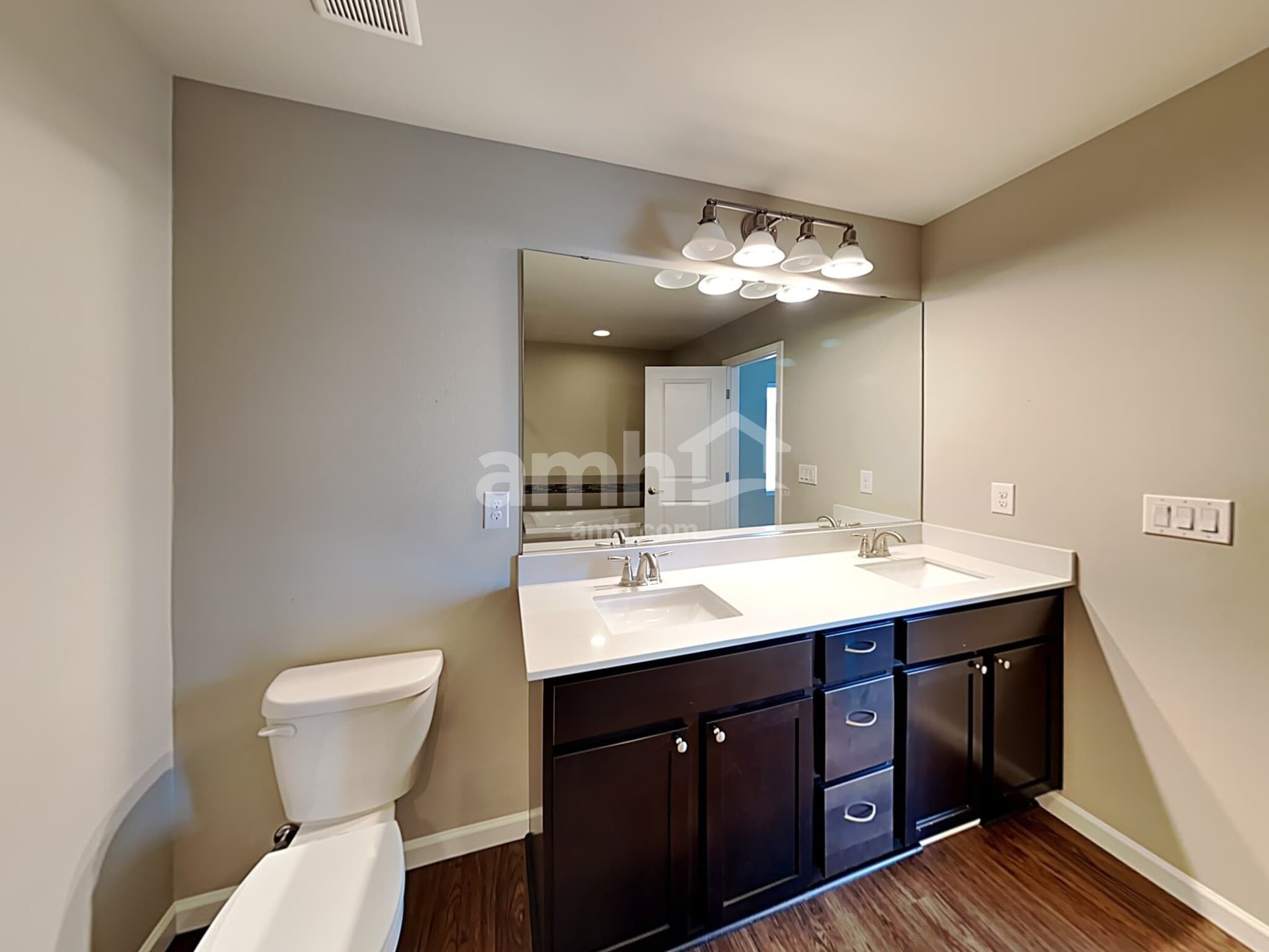 Building Photo - 1055 Riggs Dr E