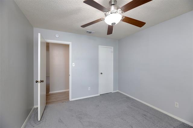 Building Photo - 4013 David Cir