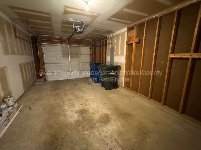 Building Photo - 2617 Vega Ct