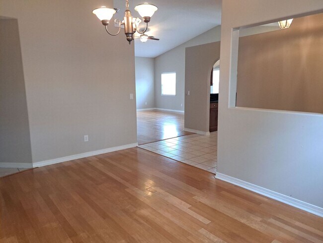 Building Photo - 3413 Jasmine Trace Ln