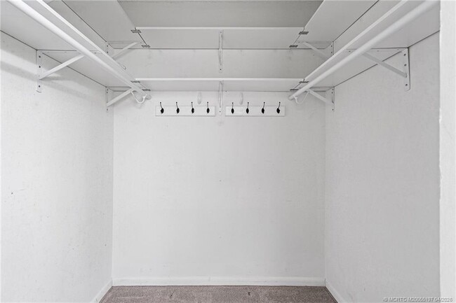 Building Photo - 7711 SE Sugar Sand Cir