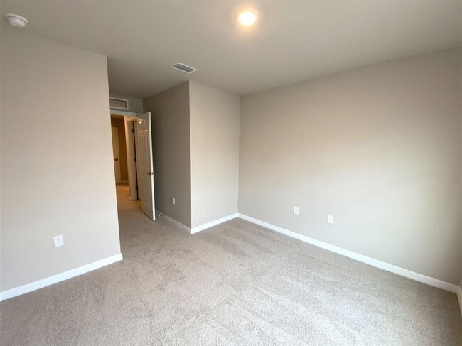 Building Photo - ** MEADOWOOD ** 3 BED / 2.5 BATH - TOWNHOME - GARAGE - NORTH NAPLES - ANNUAL RENTAL