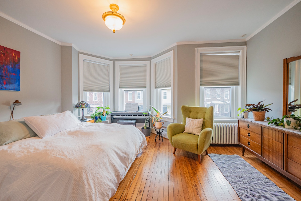 Building Photo - 3542 10th St NW