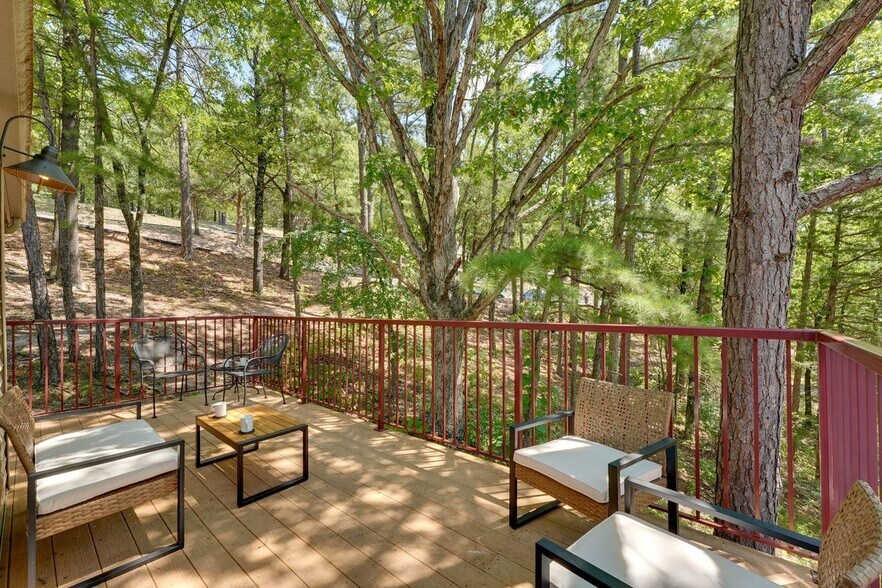 Building Photo - 395 Ozark Mountain Resort Dr