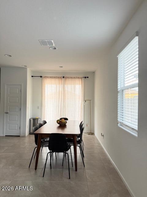 Building Photo - 2414 W La Salle St