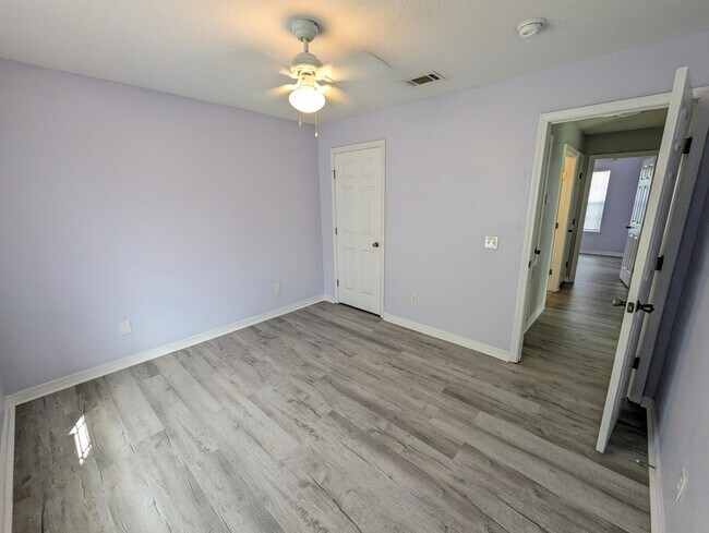 Building Photo - 8601 Laredo St