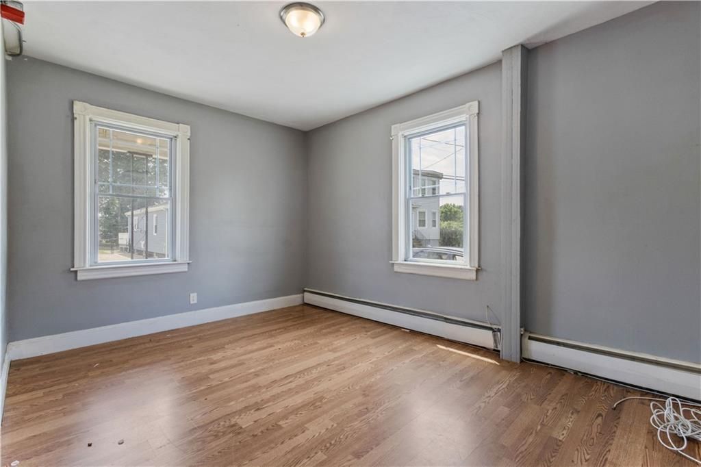 Building Photo - 11 Roosevelt St