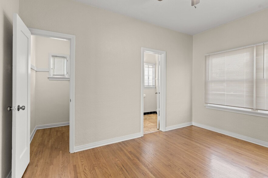 Building Photo - 1715 Termino Ave