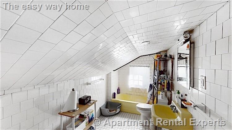 Building Photo - 58 Atherton St