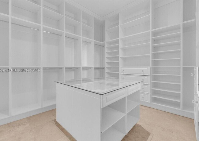 Building Photo - 17910 SW 80th Ave