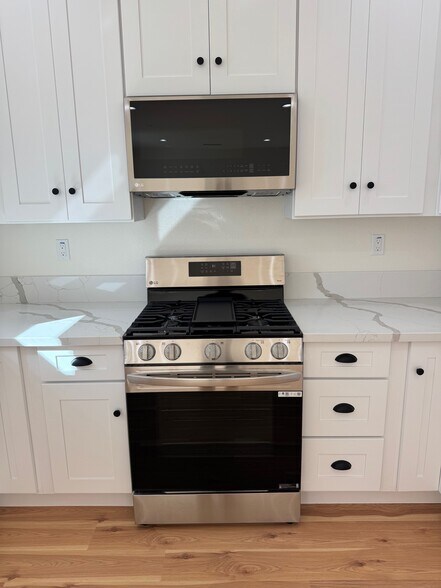 Building Photo - 1101 W 2nd St