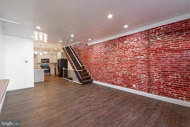 Building Photo - 2238 Oakford St