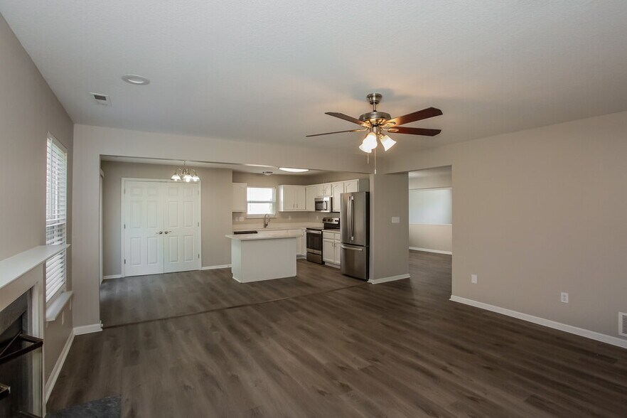 Building Photo - 7018 Oldham Dr