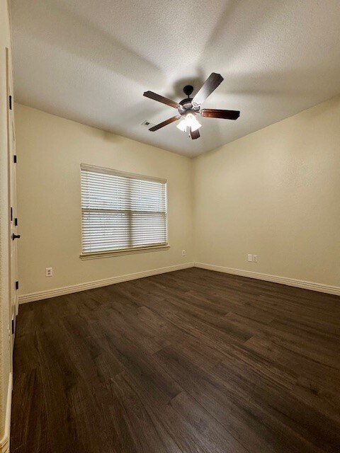 Building Photo - 209 Pebble Beach Dr