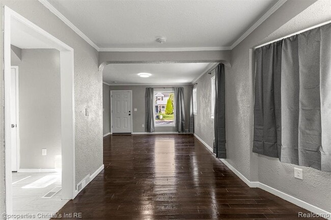 Building Photo - 10842 Nottingham Rd