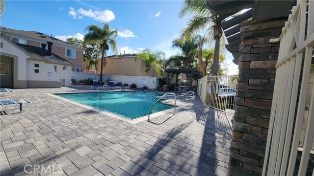 Building Photo - 14880 Honey Ct